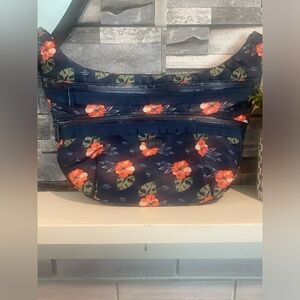 Women’s LUG hippy RFID crossbody hobo hibiscus floral purse preowned